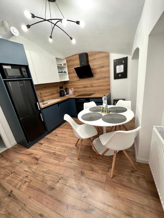 Apartment R&L Lazovna Apt 1 - Old Town And Parking Banská Bystrica Exteriér fotografie